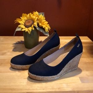 Viscata canvas wedge shoes
